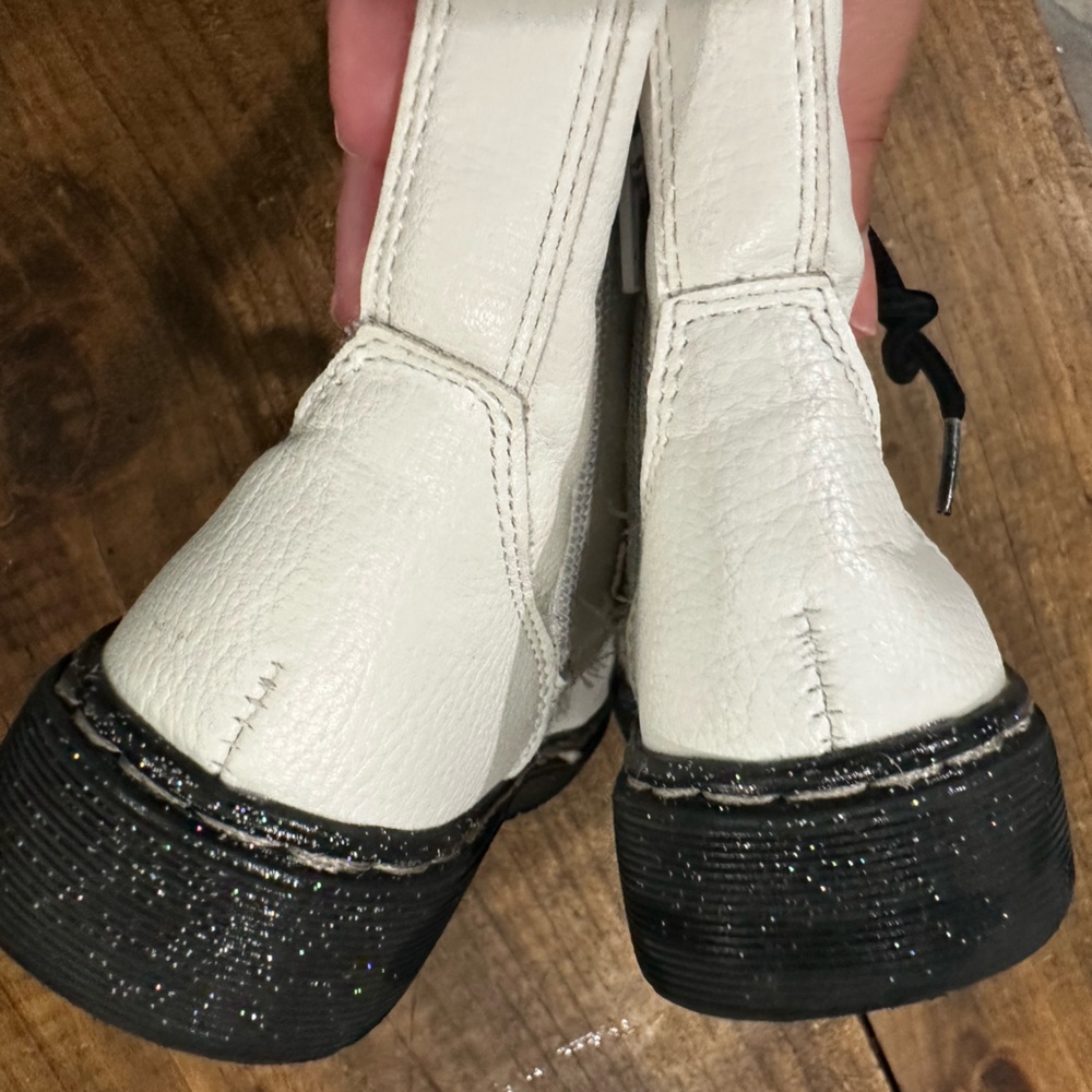 Sincerely Jules White and Black Combat Boots - Picture 5 of 9